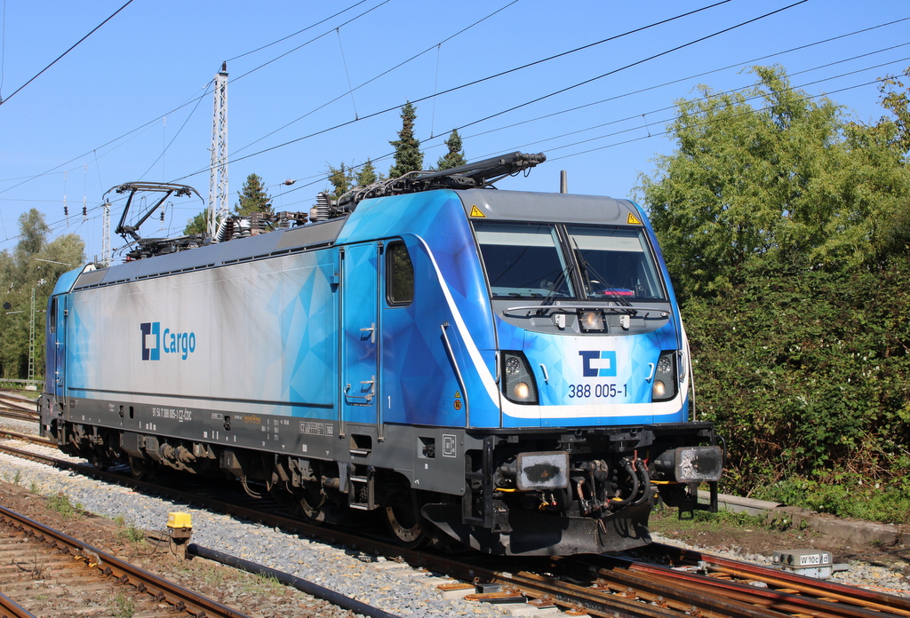 ČD Cargo 388 005-1 bei der Ausfahrt in Rostock-Bramow.16.09.2023 