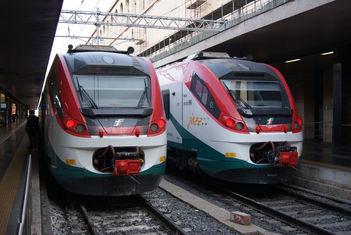 27 june 2019 Roma Termini : two ETR 425 in livery for the service to the airport of Fiumicino.