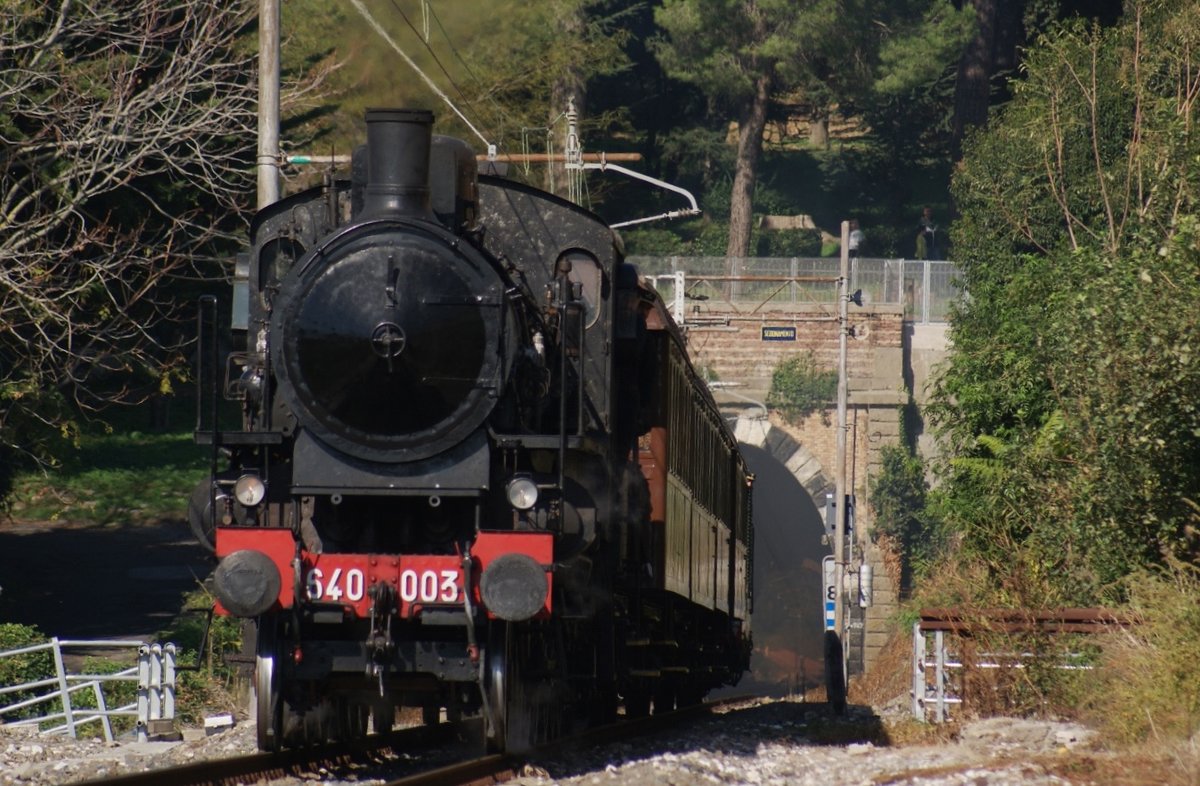 27 october 2019, locomotive 640.003 arriving at Albano Laziale station with a special steam train Roma-Castelgandolfo. The 3 axle tender is the 640.143 locomotive. 
