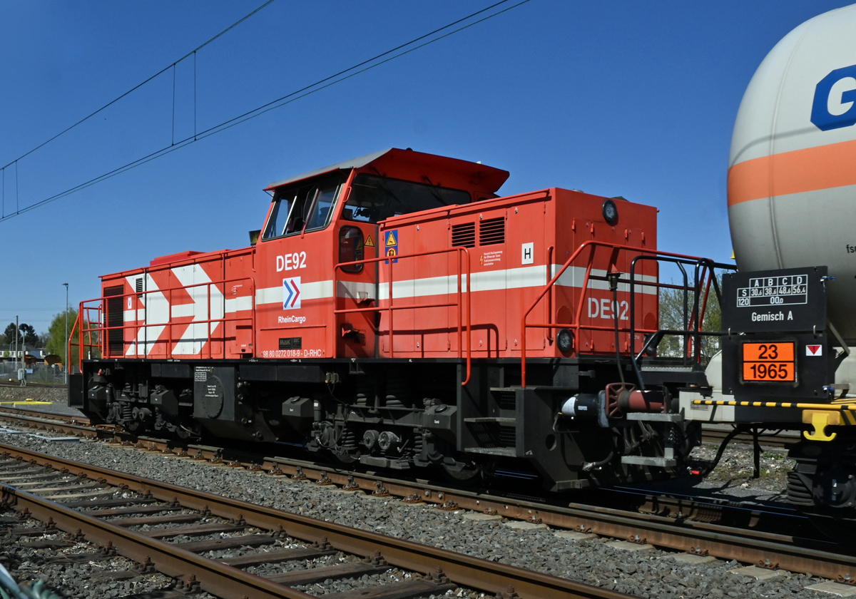 0 272 018-9 RHC DE92 mit Kesselwagen in Brühl-Vochem - 26.04.2021
