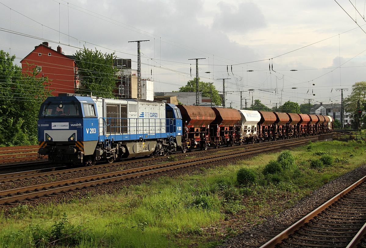 272 408 der RTB in Köln West am 18.05.2017
