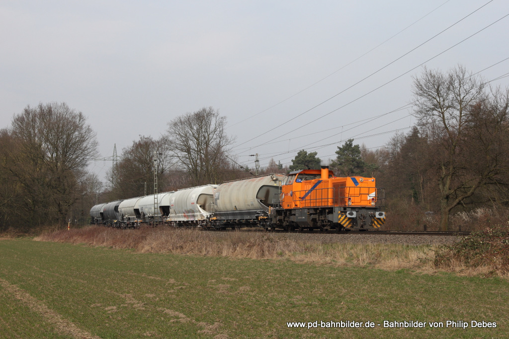 275 103-0 (Northrail) mit einem Silozug in Ratingen Lintorf, 7. März 2014