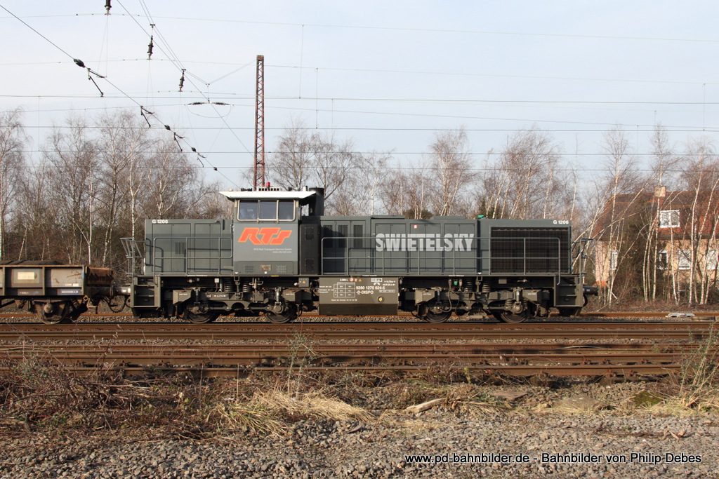 275 624-5 (Rail Transport Service GmbH) in Bochum Hofstede, 21. Januar 2015