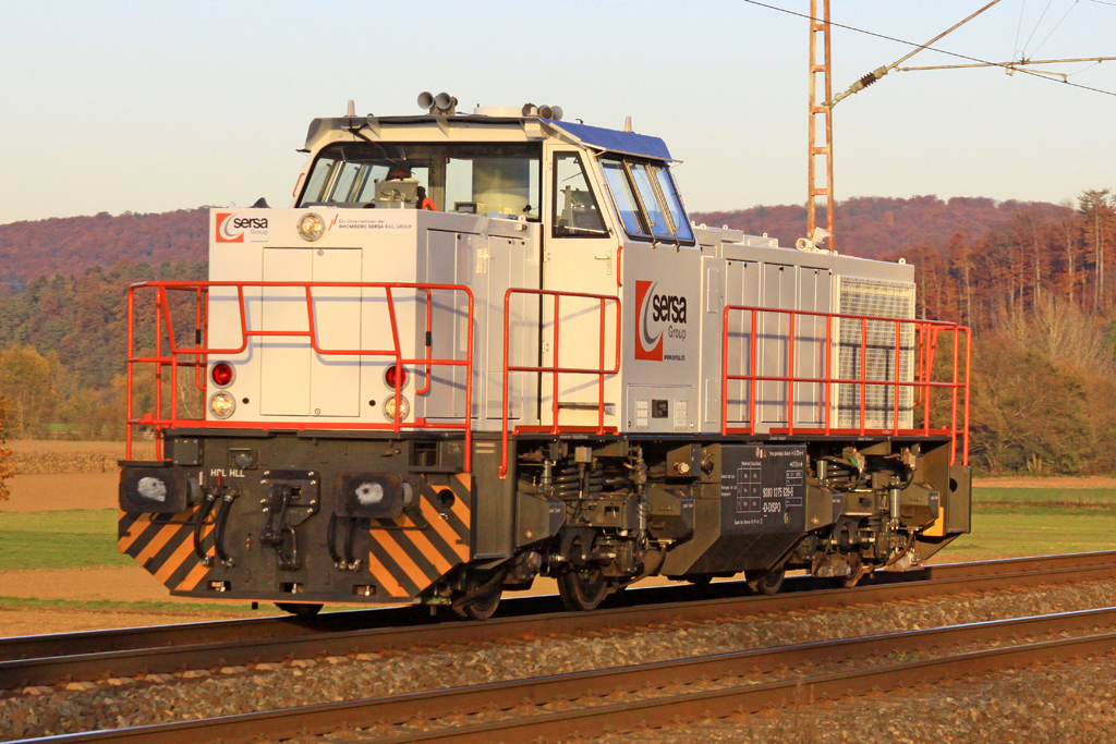 275 628-6 # Mak 1206 am 03.11.2015  15:50 nördlich von Salzderhelden am BÜ 75,1 in Richtung Göttingen