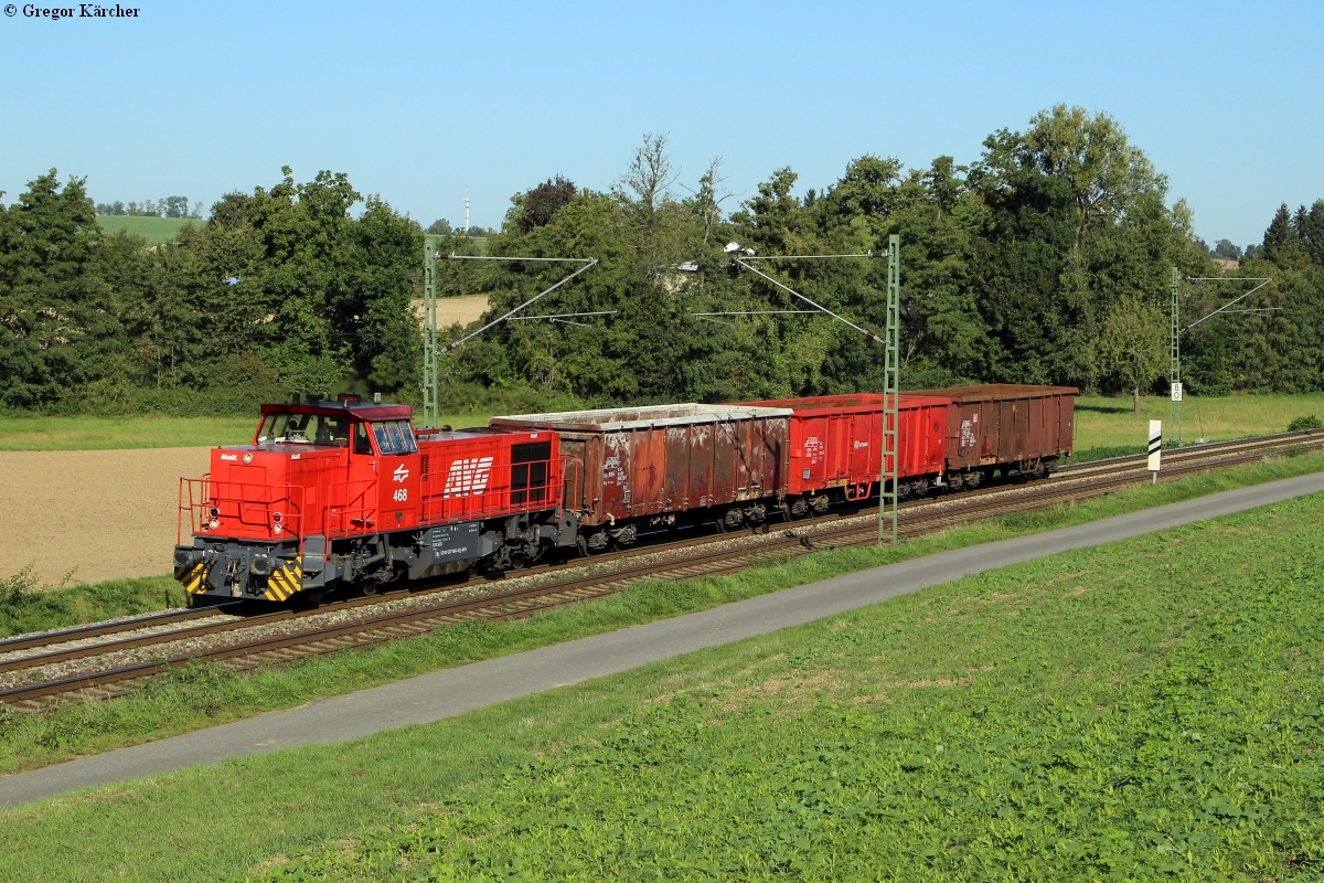 277 904 (AVG 468) mit dem DGZ 91223 (Bruchsal-Eppingen) bei Helmsheim, 28.09.2015.