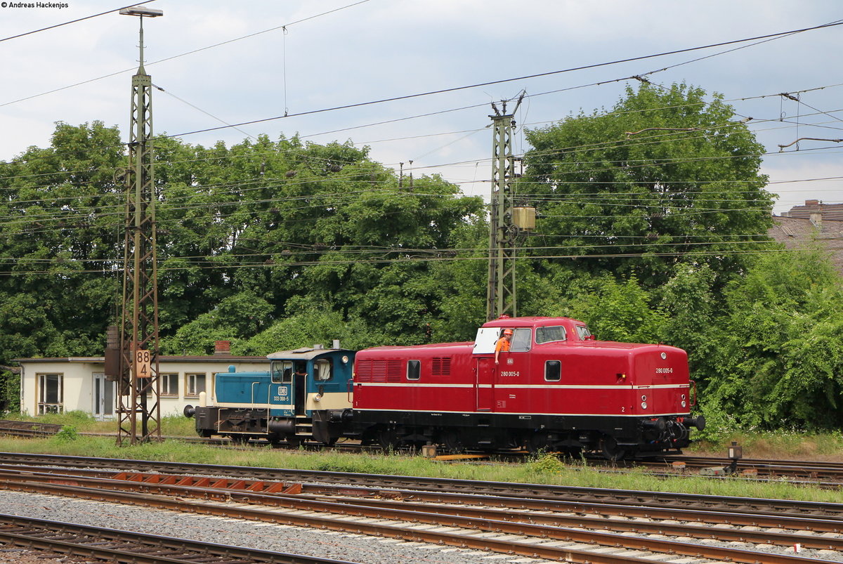 280 005-0 und 333 068-5 bei der Lokparade in Koblenz Lützel 16.6.18
