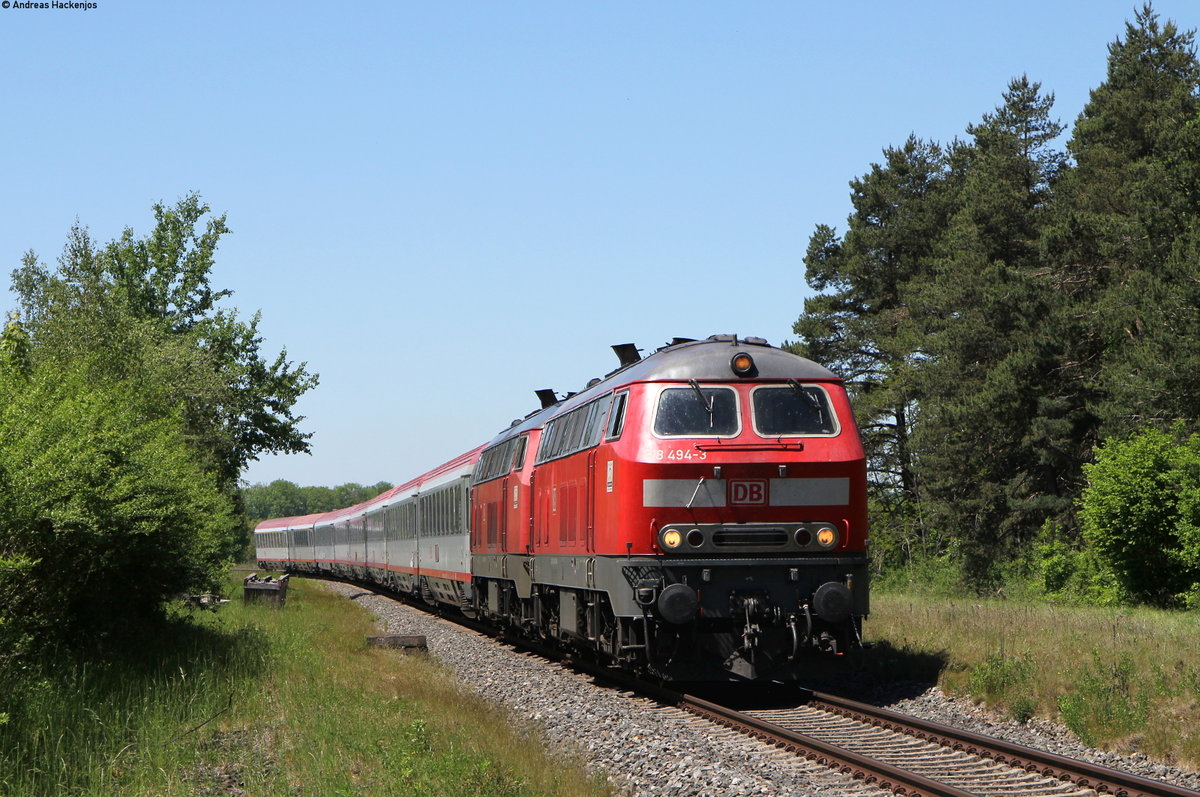281 494-3 und 218 495-0 mit dem IC 118 (Innsbruck-Münster(Westf)Hbf ) bei Unteressendorf 27.5.17
