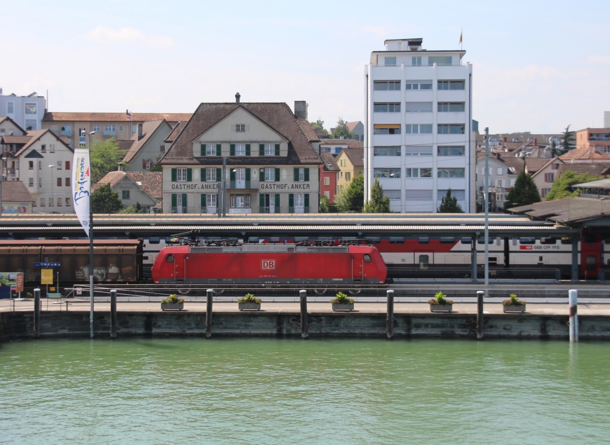 28.7.2014. 185 127 durchfährt Romanshorn nordwärts