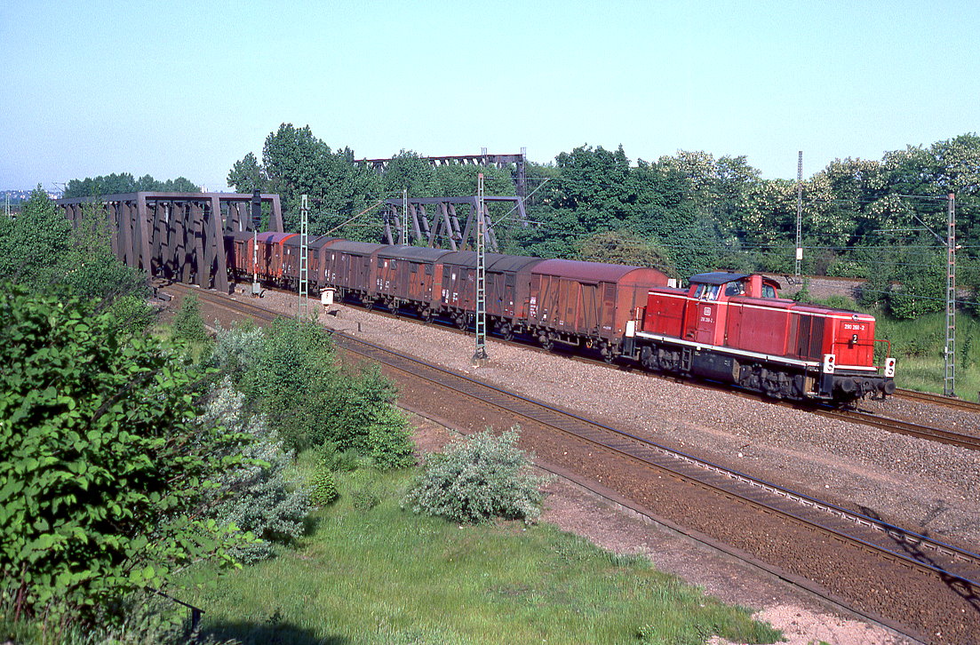 290 268, Duisburg Kaiserberg, 03.06.1985.
