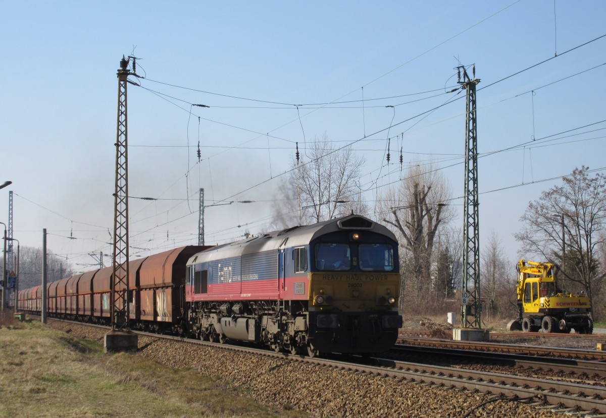 29003 (266 015-7) zieht am 20.Mrz 2015 einen Kohlezug durch Leipzig-Thekla in Richtung Leipzig-Schnefeld.