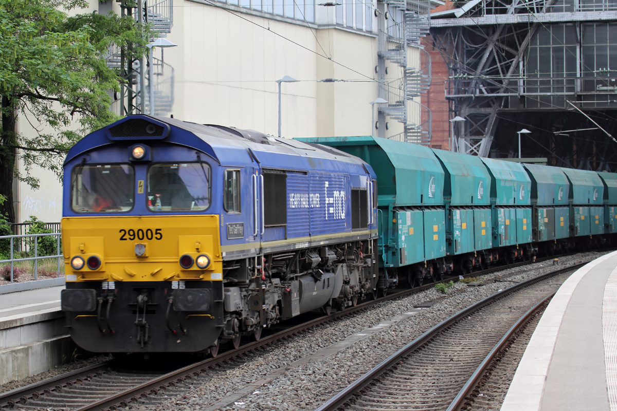 29005 (266 029-8) durchfährt Bremen 24.5.2016