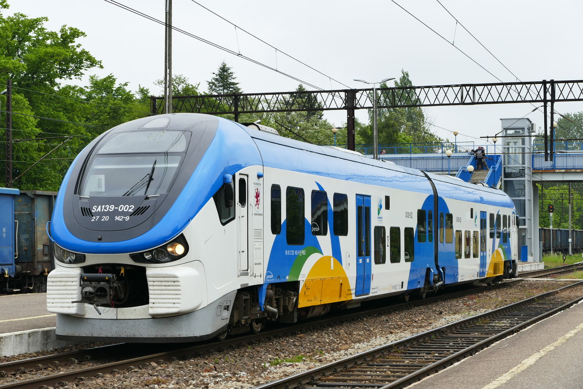 29.05.2017, Polen, Bahnhof Kolobrzeg/Kolberg. VT SA 139 002. der  Pesa Link  (DMU 120) ist ein vom polnischen Pesa-Werk hergestellter Triebwagen, der in zwei- bis vierfacher Kopplung geliefert wird.  