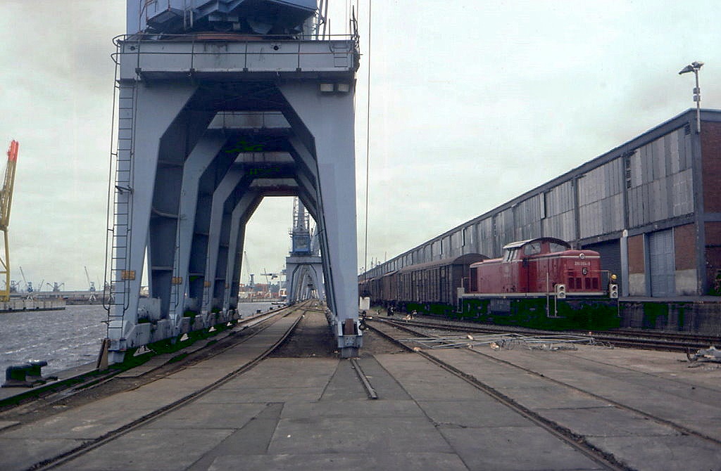 291 004 am Auguste Victoria Kai (Kaiser Wilhelm Hafen) in Hamburg Steinwerder, 26.06.1984.