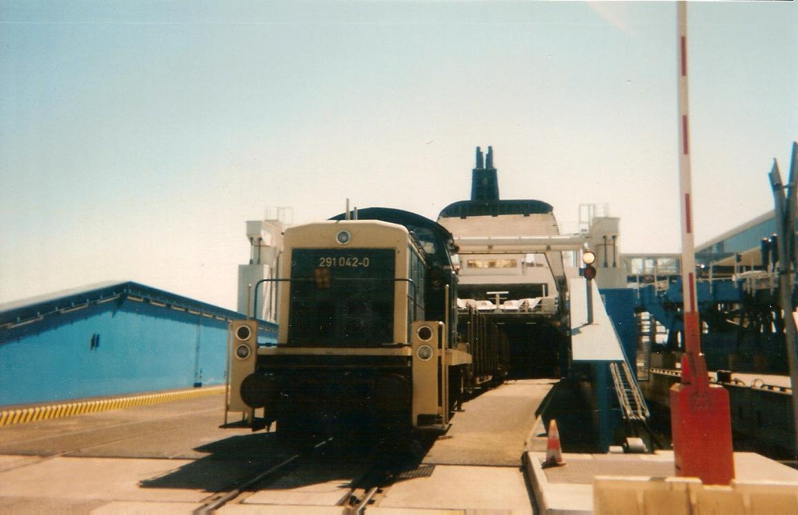 291 042-0 Raingiren Sassnitz-Fährhafen Mukran (gescanntes Bild) Sommer 1998