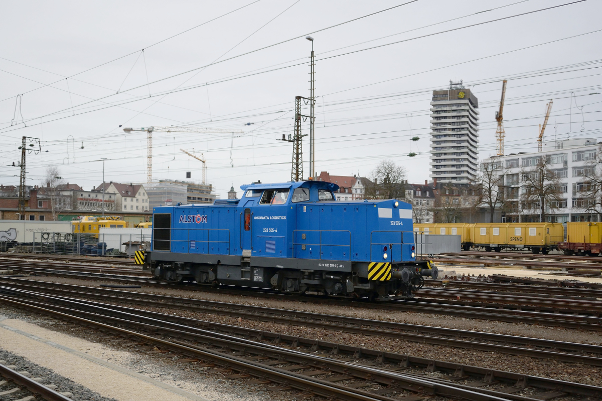 293 505 fährt am 10.03 2018 solo durch Ulm Hbf.