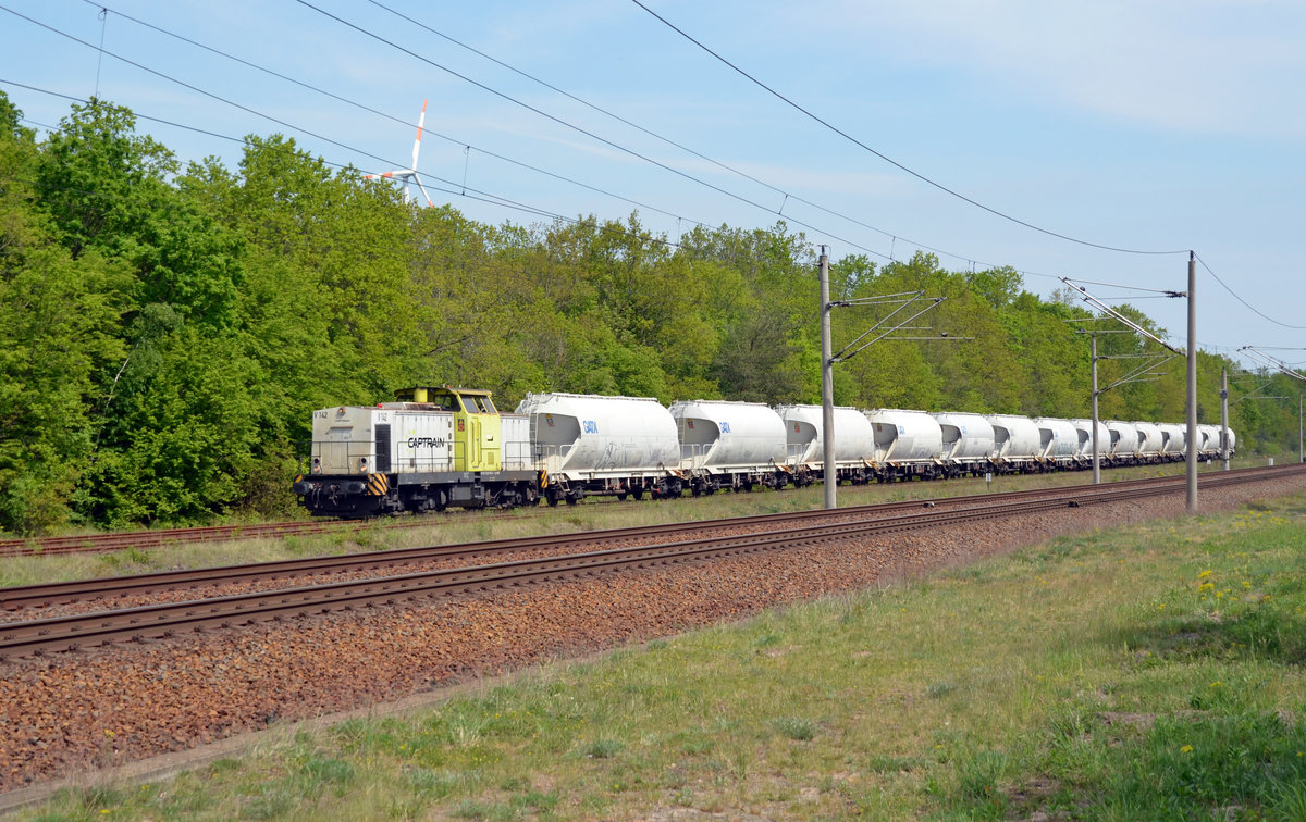 293 900 der RBB erreicht mit der Bedienung aus Zschornewitz am 10.05.20 den Bahnhof Burgkemnitz. Nach einem Aufenthalt konnte sie ihre Fahrt zum nahen Ziel Bitterfeld fortsetzen.