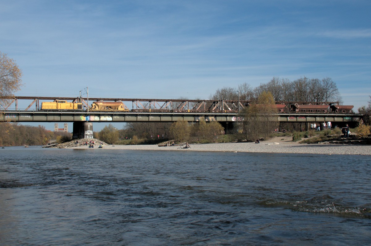 293 xxx am 08.11.15 auf der Braunauer Brücke in München