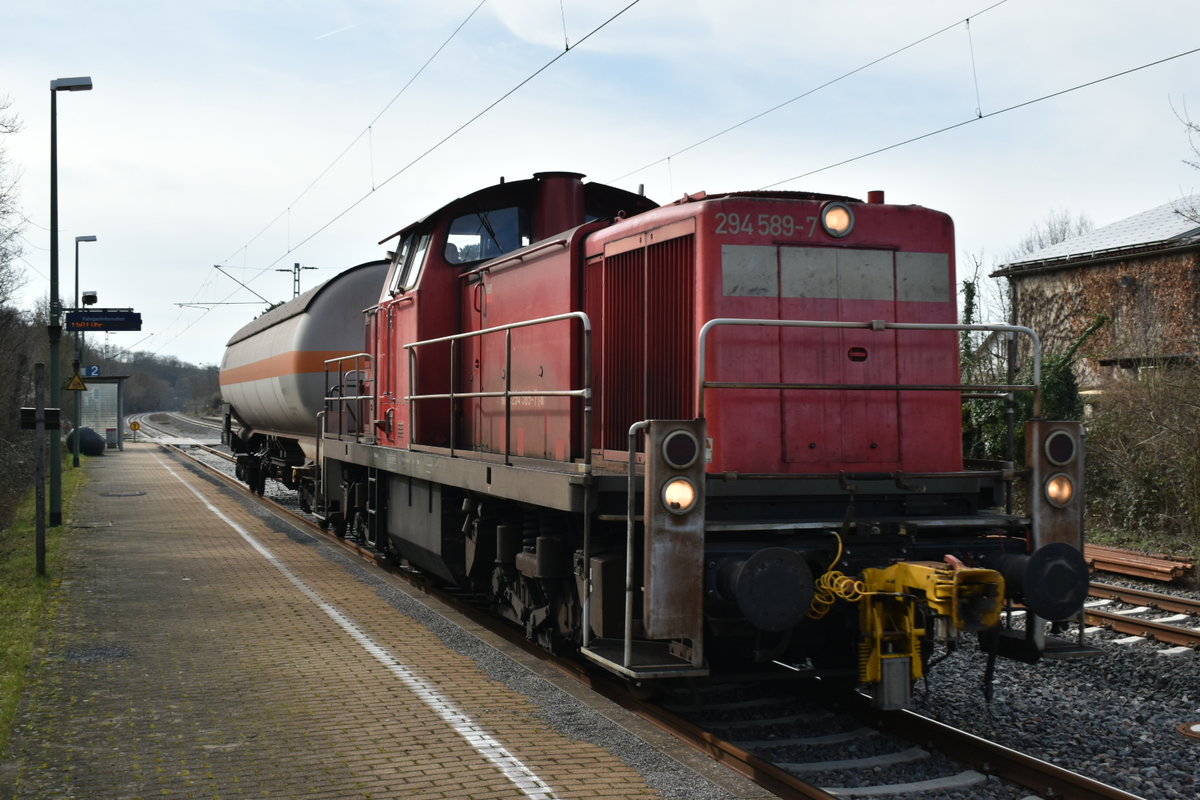 294 589-7 als Nahgüterzug in Untergriesheim gen Osterburken fahrend.6.3.2019