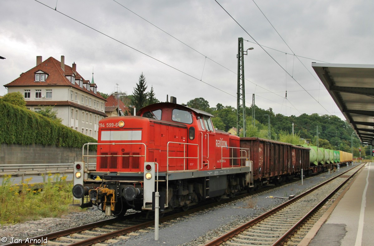 294 599 am 02.09.2013 im Bahnhof Coburg kurz vor der Weiterfahrt nach Lichtenfels.
