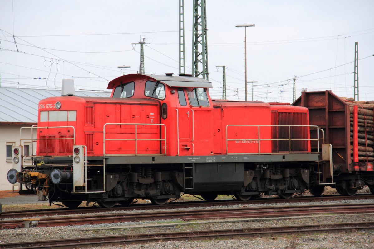 294 676-2 DB Schenker Rail in Lichtenfels am 09.01.2015.