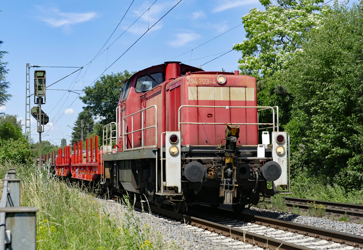 294 703-4 mit Güterwagen durch Bn-Beuel - 17.06.2019