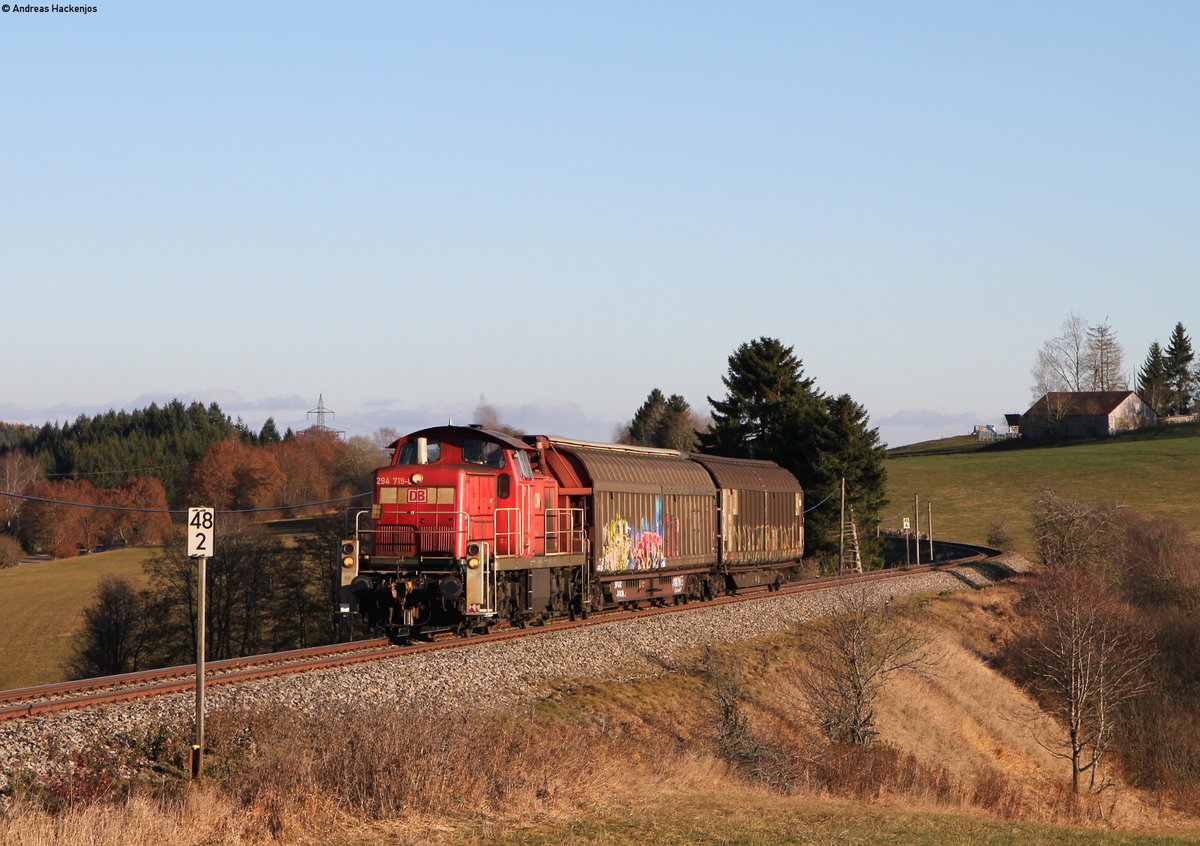 294 719-0 mit dem EK 55837 (Villingen(Schwarzw)-Neustadt(Schwarzw)) bei Löfingen 28.11.16