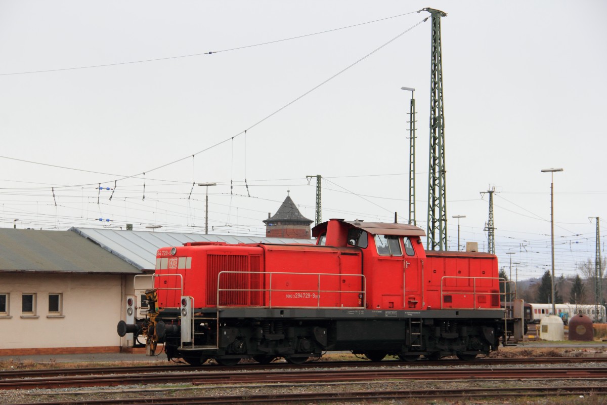 294 729-9 DB Schenker Rail abgestellt in Lichtenfels am 27.12.2014.