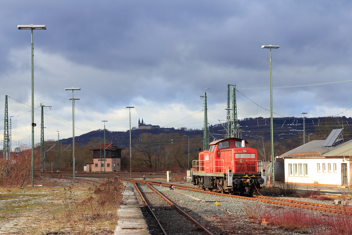 294 747-1 DB Schenker in Lichtenfels am 10.02.2016.