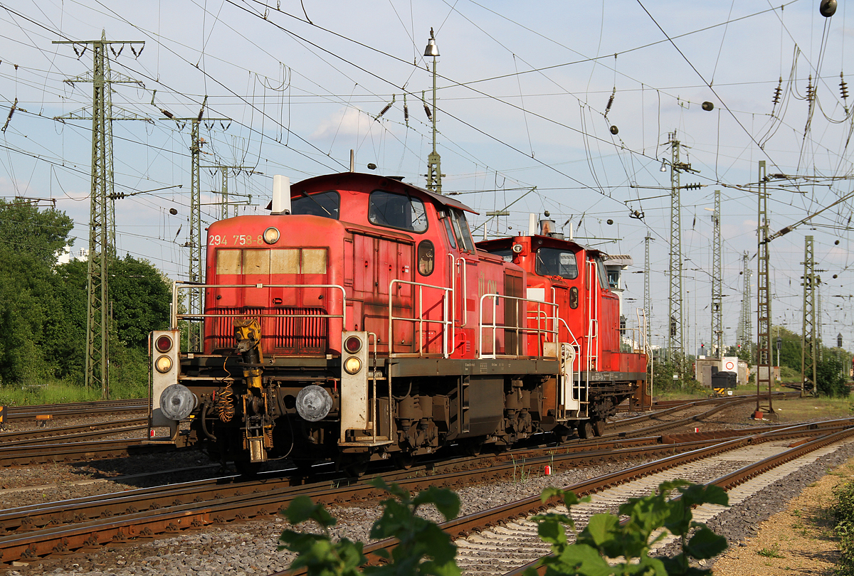 294 758 & 362 614 in Gremberg am 22.05.2017