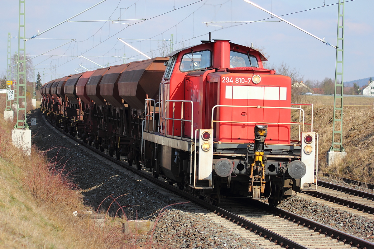 294 810-7 DB Schenker Rail bei Bad Staffelstein am 22.03.2013. 