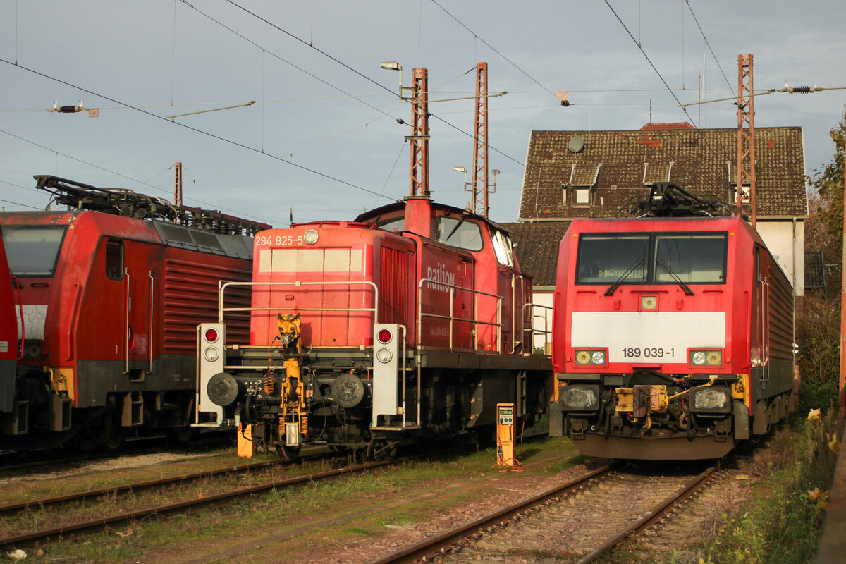 294 825-5 und 189 039-1 am 24. November 2024 in Dillingen