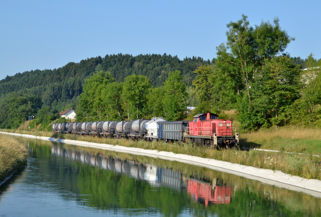 294 836 mit ihrem EK 56538 nach Garching am 18.07.2014 bei Garching.