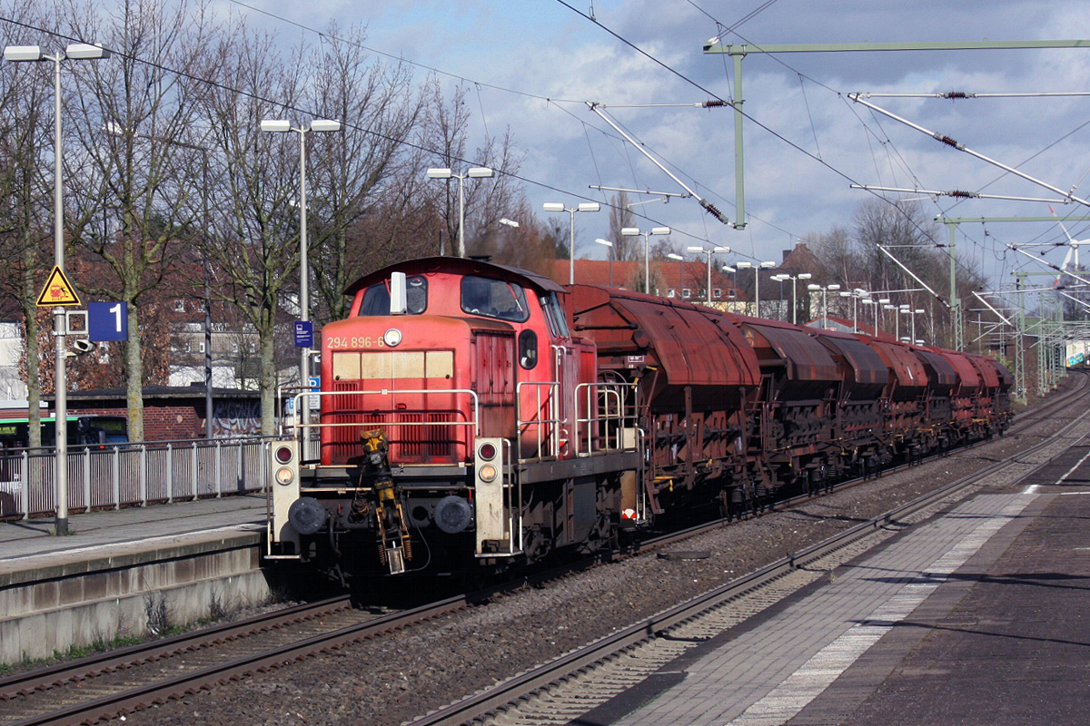 294 896-6 bei der Durchfahrt in Recklinghausen Hbf. am 17.02.2020