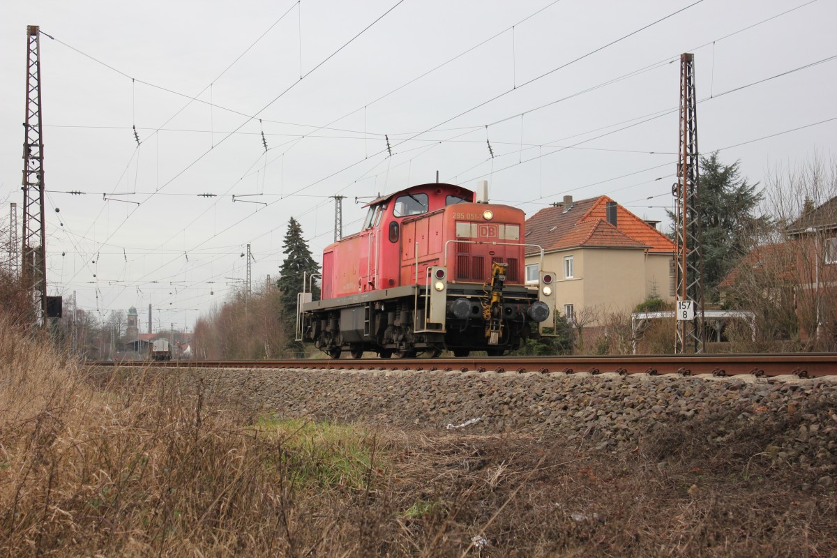 295 051-7 verlässt am 15.01.2014 den Bahnhof Ibbenbüren.