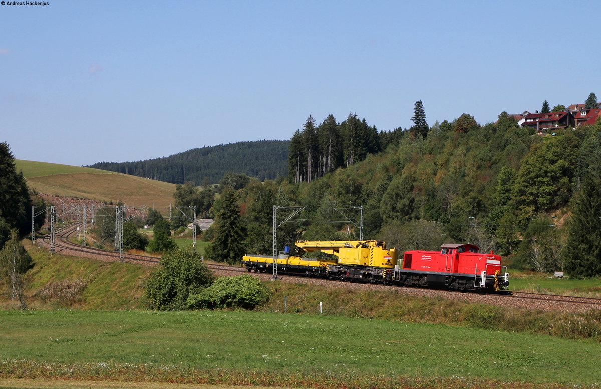 295 072-3 mit dem DGV 92728 (Karlsruhe Gbf-Rottweil) bei St.Georgen 13.9.16
