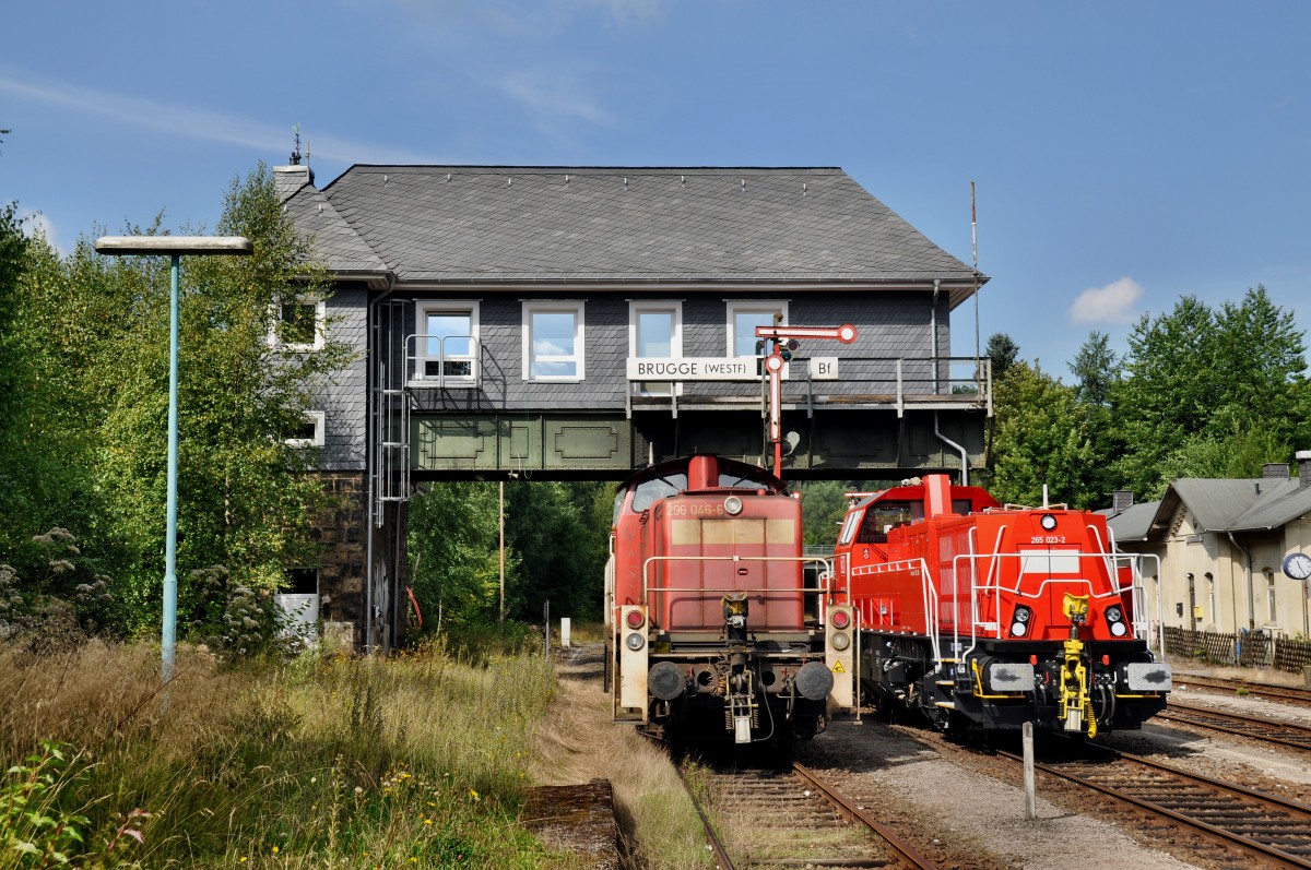 296 046-6 und 265 023-2 in Brgge (Wesfalen) (28.08.2013)