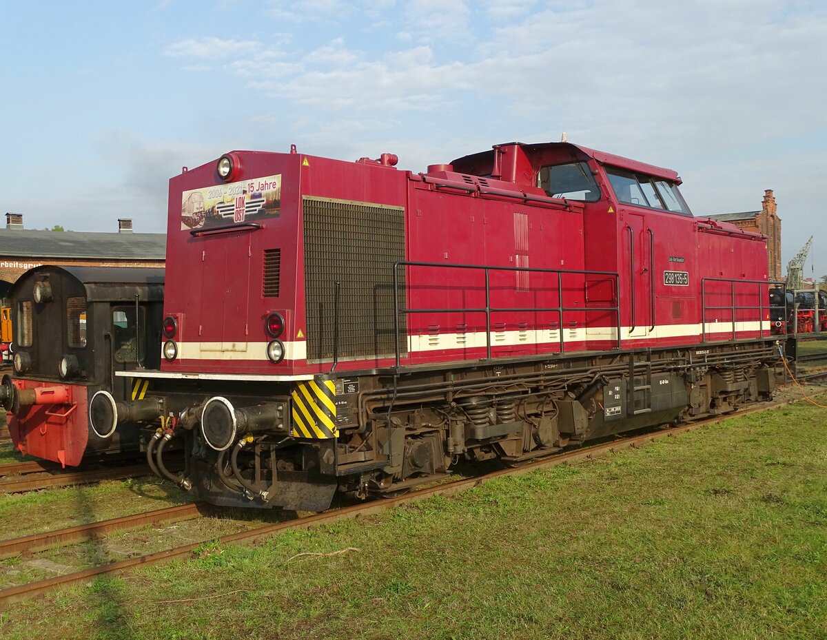 298 135 von 'Lok-Ost' am 26.09.21 im Bw Staßfurt.