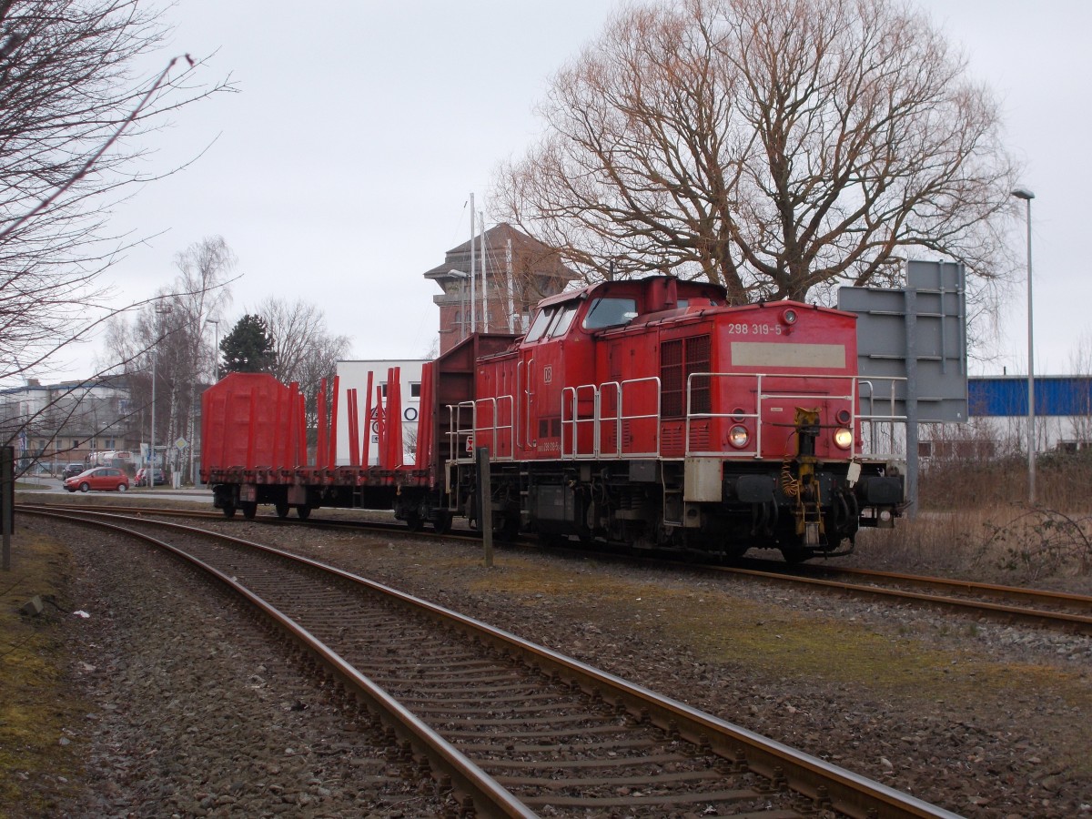 298 319,am 18.März 2016,auf der Stralsunder Hafenbahn.