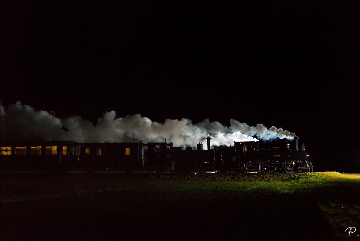 298.102 und Lok Nr6  Klaus  dampfen durch die Nacht Richtung Grünburg.