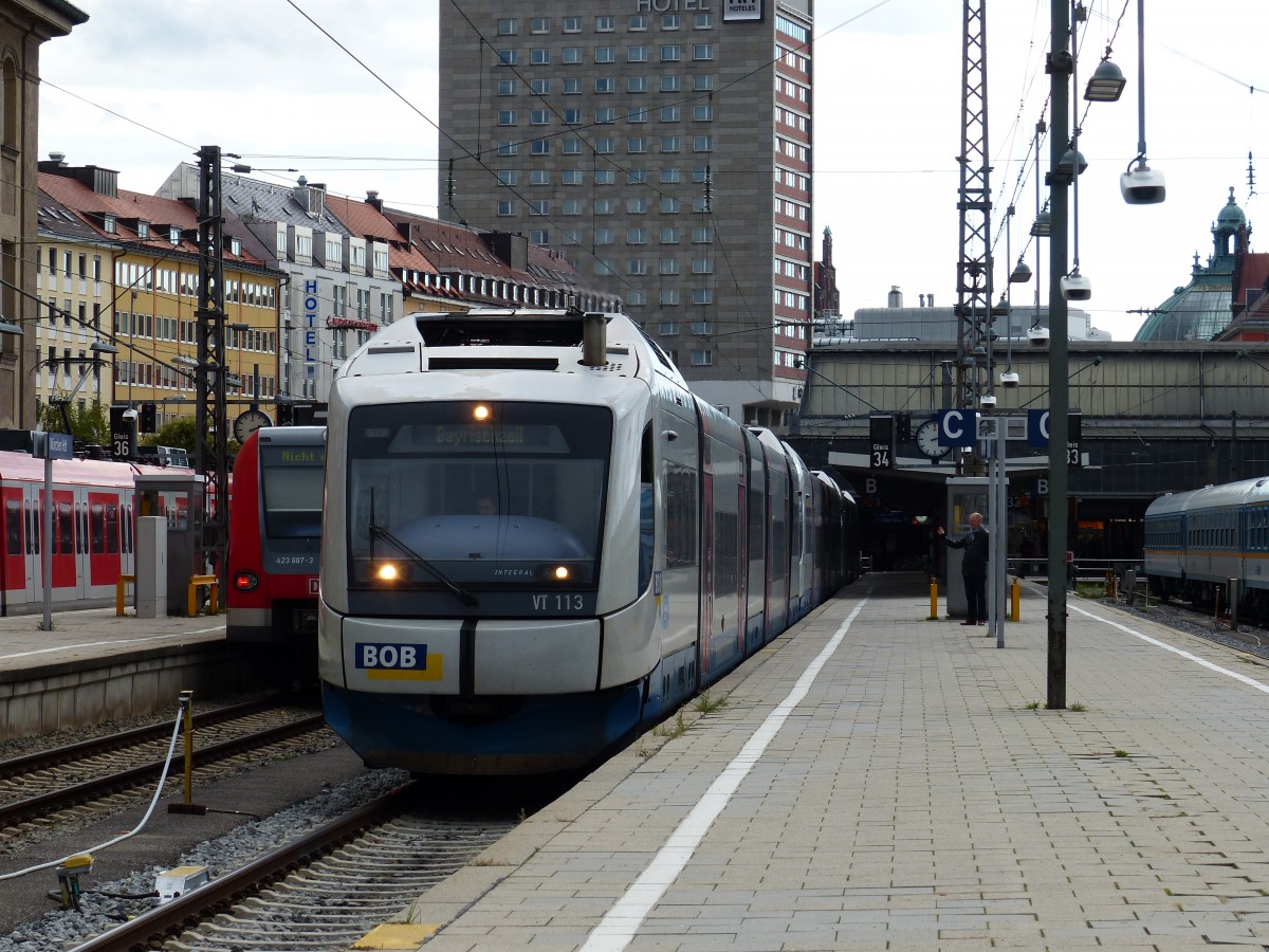 3 BOB Integral am 27.10.2013 auf dem Mnchener Hauptbahnhof.