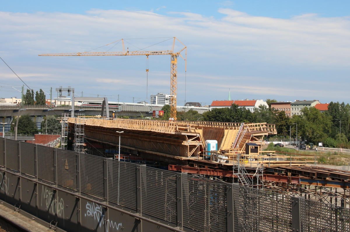 30.8.2015 Berlin Hauptbahnhof. Baufortschritt S 21 aus IC 2356 gesehen