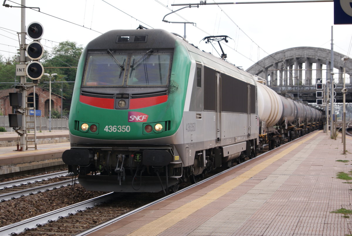31 lug 2019 french locomotive e 436.350 in transit at milano rogoredo station with a dangerous Goods Zacns train
