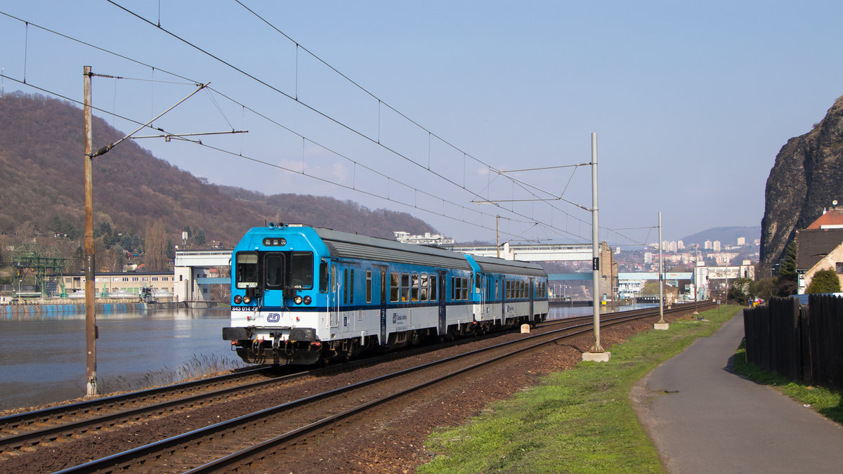 31. März 2018 Usti nad Labem: Sie sehen schon etwas gewöhnungsbedürftig aus, die Baureihe 843. In dem Fall 843 014-2 und 843 006-8. 