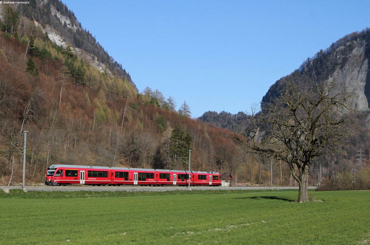 3102 als S1 (Schiers-Rhäzüns) bei Malans 31.3.19