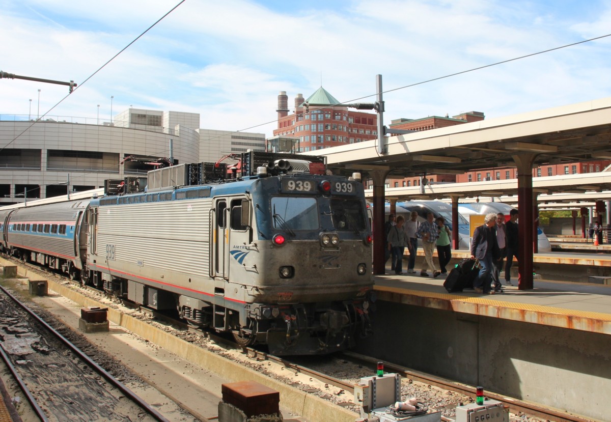 3.10.2013 Boston, South Station.  Amtrak 939 / ASEA AEM-7