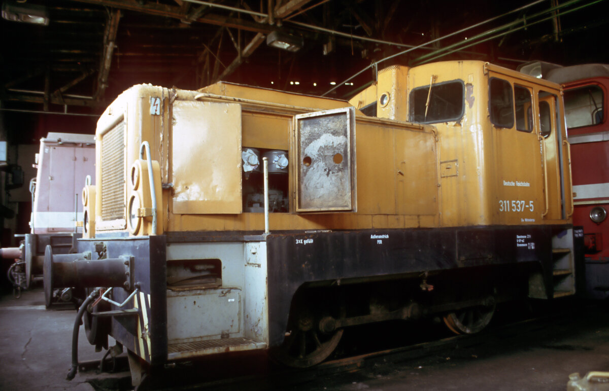 311 537 am 05.06.1997 im Bw. Güstroww.
