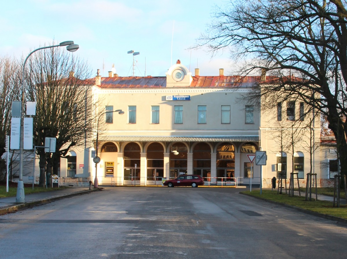 31.12.2013 Františkovy Lázně / Franzensbad, Empfangsgebäude