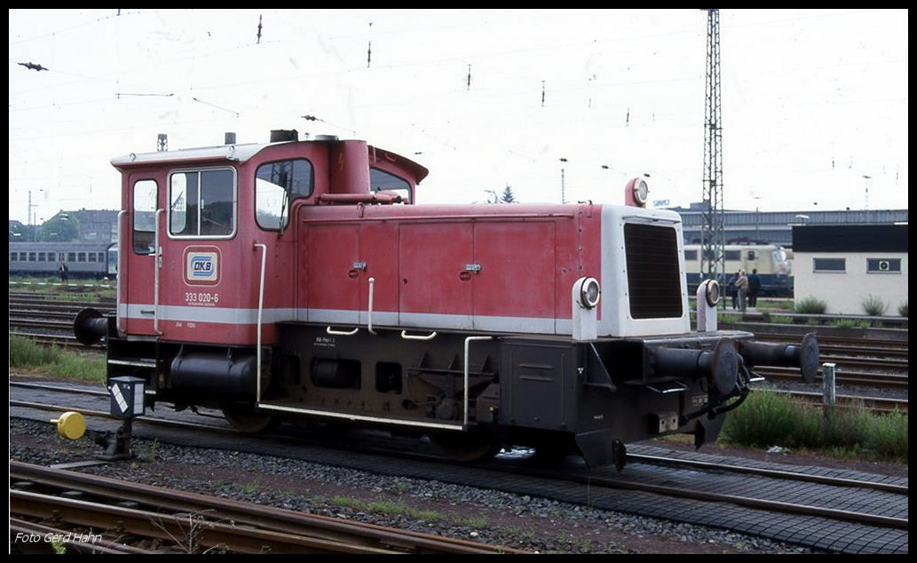 333020 der Dürener Kreisbahn am 21.5.1998 im Bahnhof Düren.