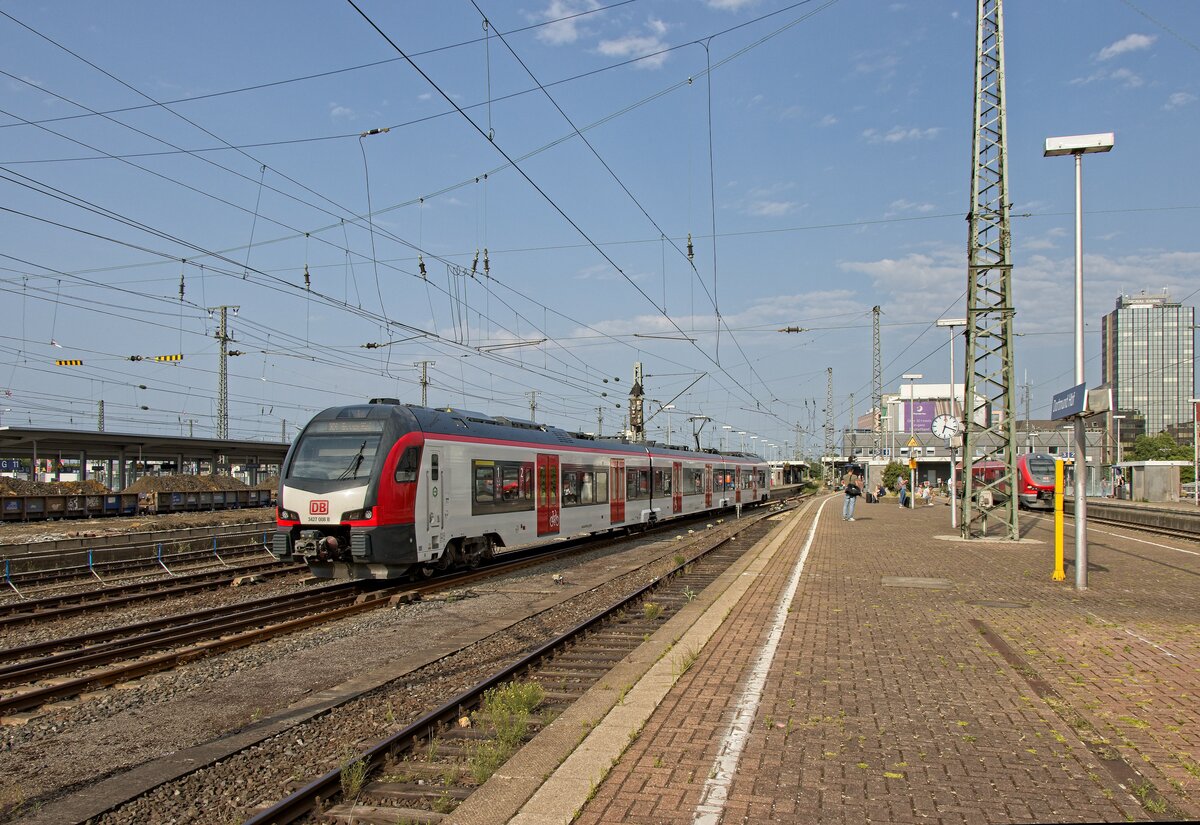 3427 008 in Regiobahn-Lackierung, nun unterwegs für DB Regio NRW, verlässt als S2 nach Recklinghausen Dortmund Hbf (19.06.2022)