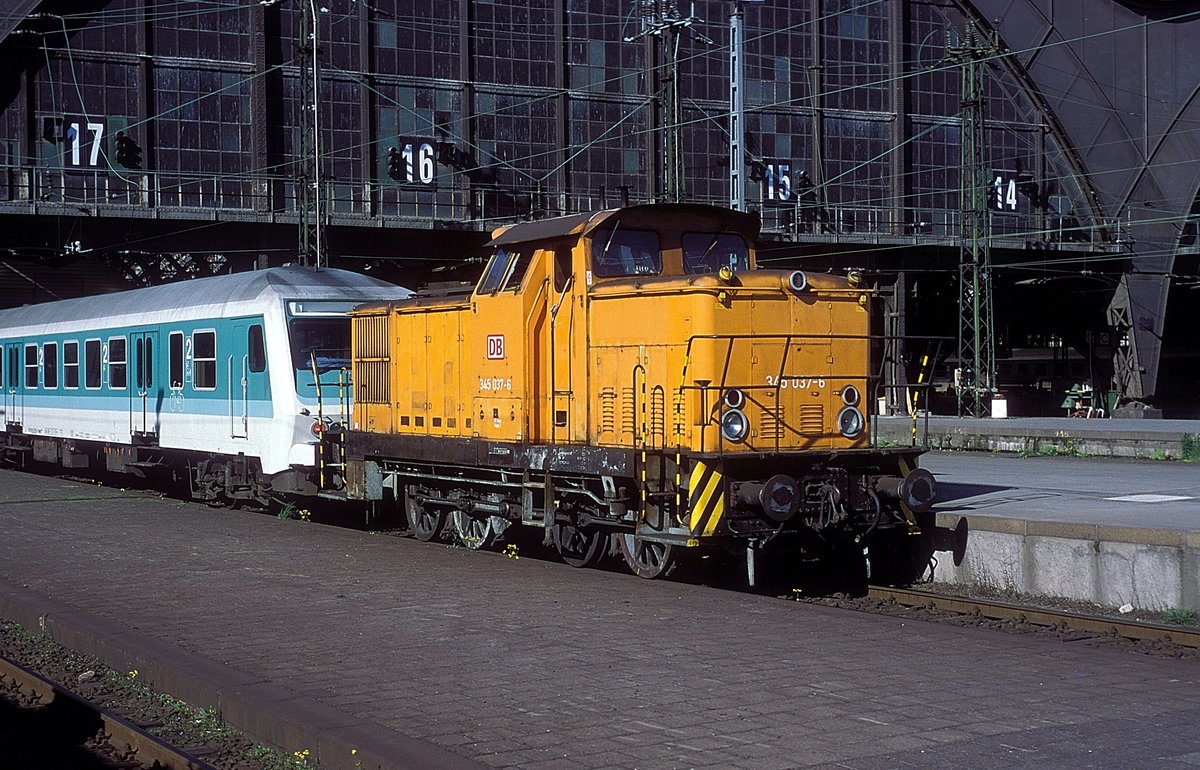 345 037  Leipzig Hbf  14.05.98